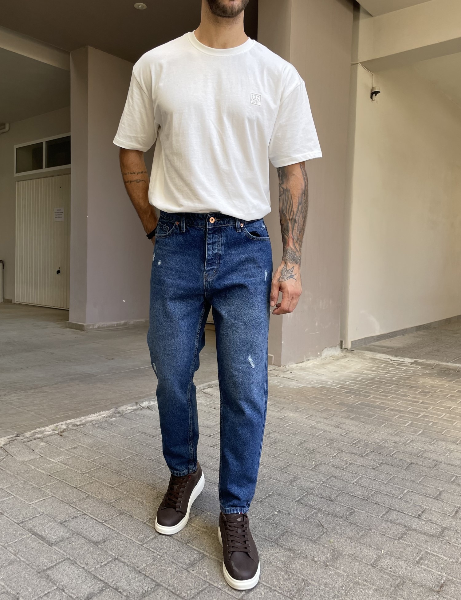 Ανδρικό μπλε ξεβαμμένο loose τζιν πεντάτσεπο με φθορές WE2987 φωτογραφία